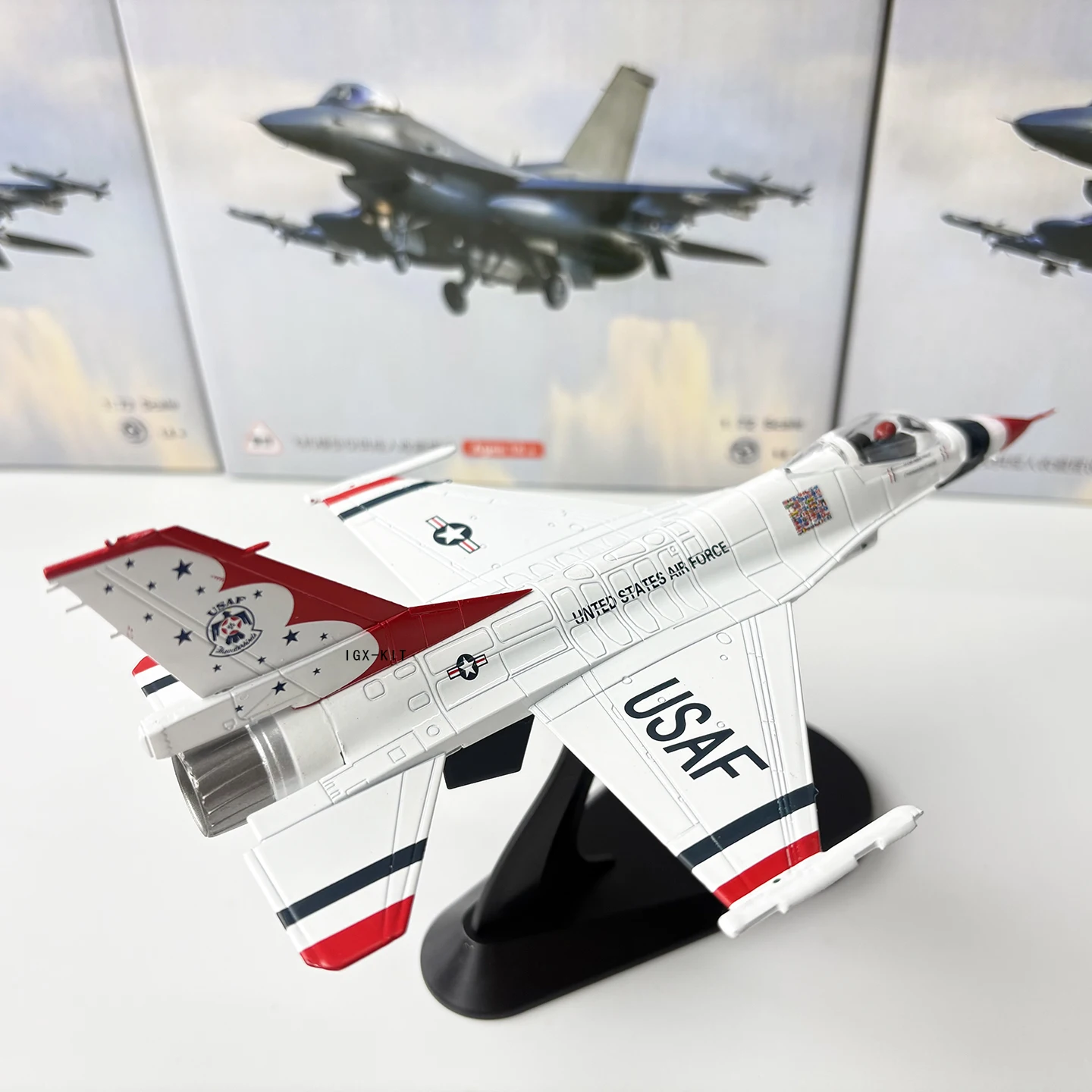 نموذج طائرة حربية F-16C ثاندرب - مراجعة Model Kit F16 وسعره