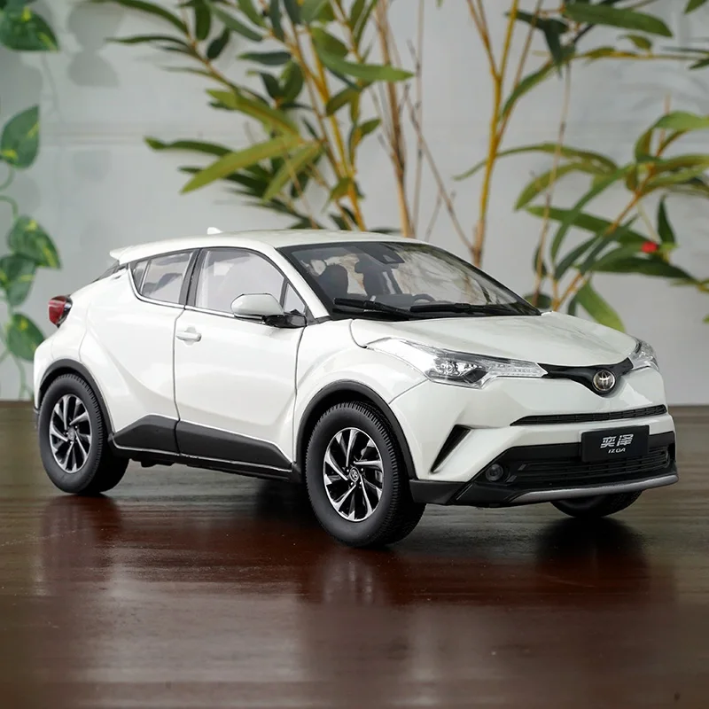 

1:18 Original Scale Model,Toyota IZOA,Diecasr Model for Collection and Display