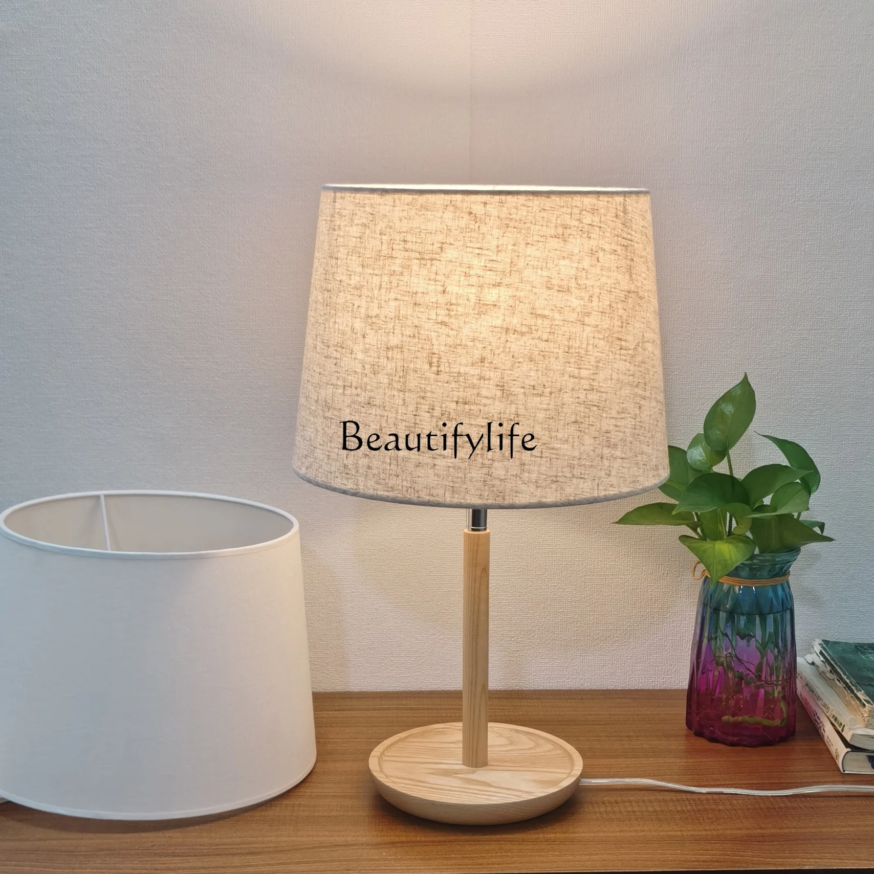 Nordic Japanese-style simple solid wood energy-saving light luxury fabric luminous object