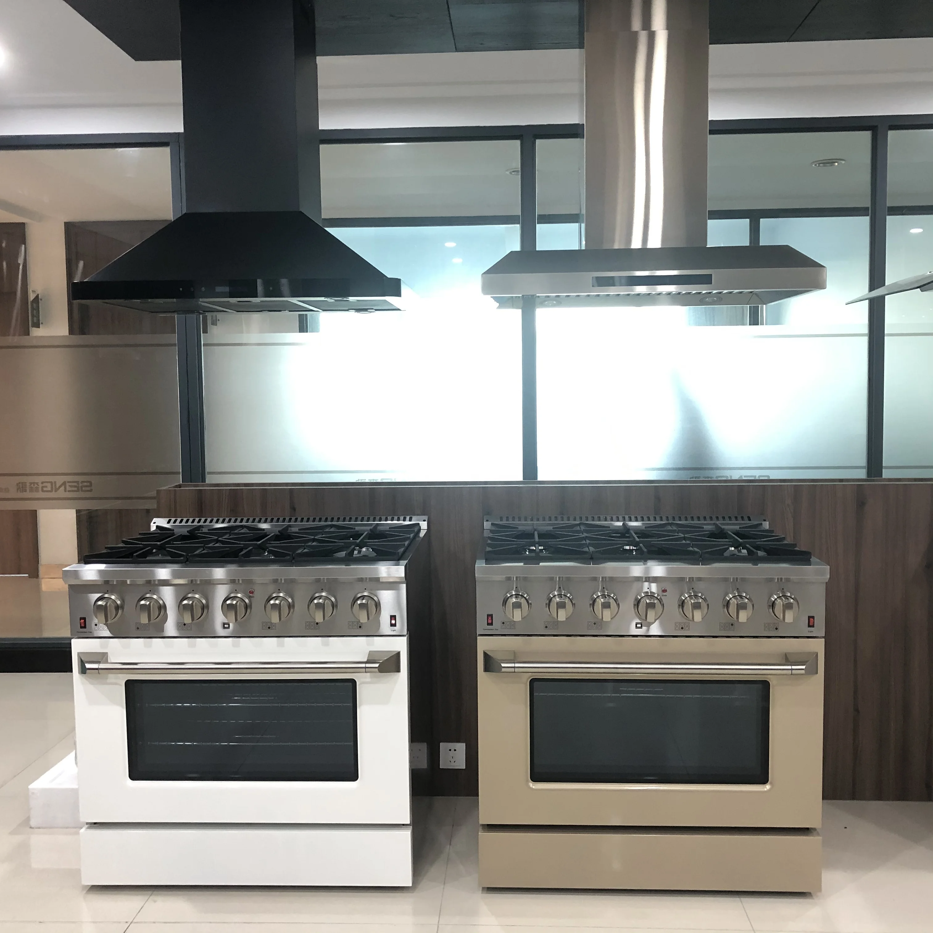 Full stainless steel free standing gas RANGE with auto ignition gas range with free standing oven