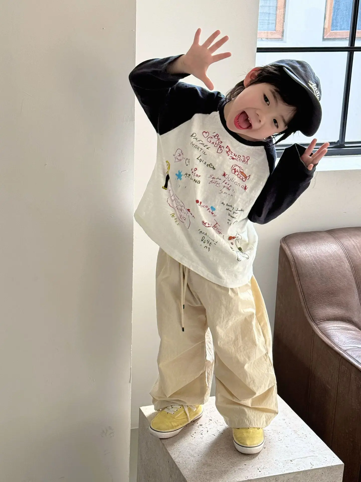 Children Tshirt 2024 Autumn New Boys and Girls\' Japanese Loose Fitting Letter Cartoon Embroidery T-shirt Baby Bottom