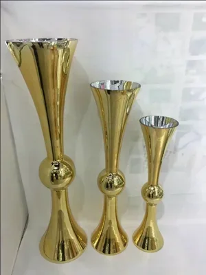 Electroplated golden glass vase, high leg straight tube vase, wedding guide, European style wedding decorations, soft decoration