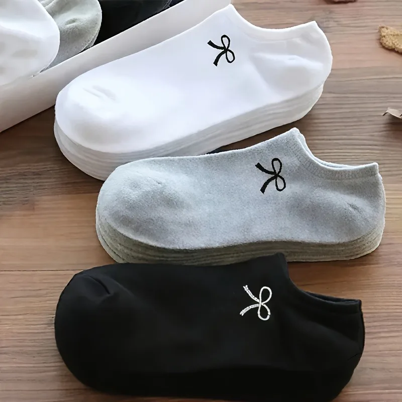 8Pairs of Random Summer Women's Lightweight and Breathable Ankle Socks Fashionable and Versatile Bow Tie Four Season Short Socks