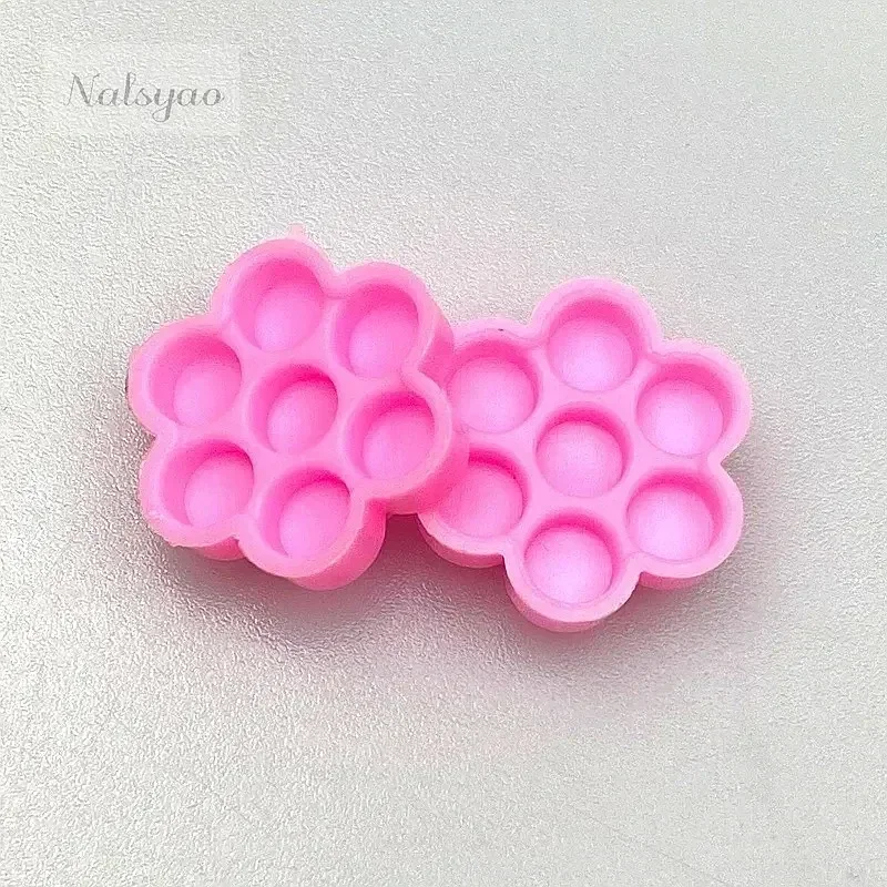 100PCS False Eyelash Tool Accessories Plastic Portable Eyelash Powder Flower Cup Wreath Mini Cute Eyelash Cup