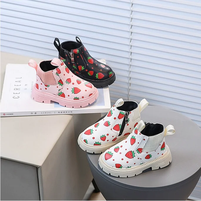 

Cute strawberry girls boots fashion school casual kids shoes leather versatile non-slip kids platform boots non-slip