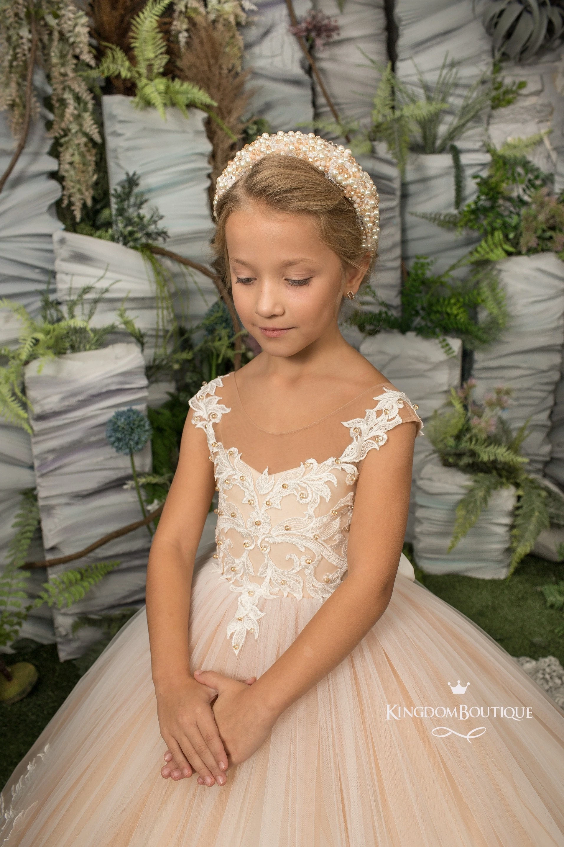 

Customized Dark Green Flower Girl Dress For Wedding Lace Puffy Tulle 3d Applique Kids Birthday Party First Communion Gown