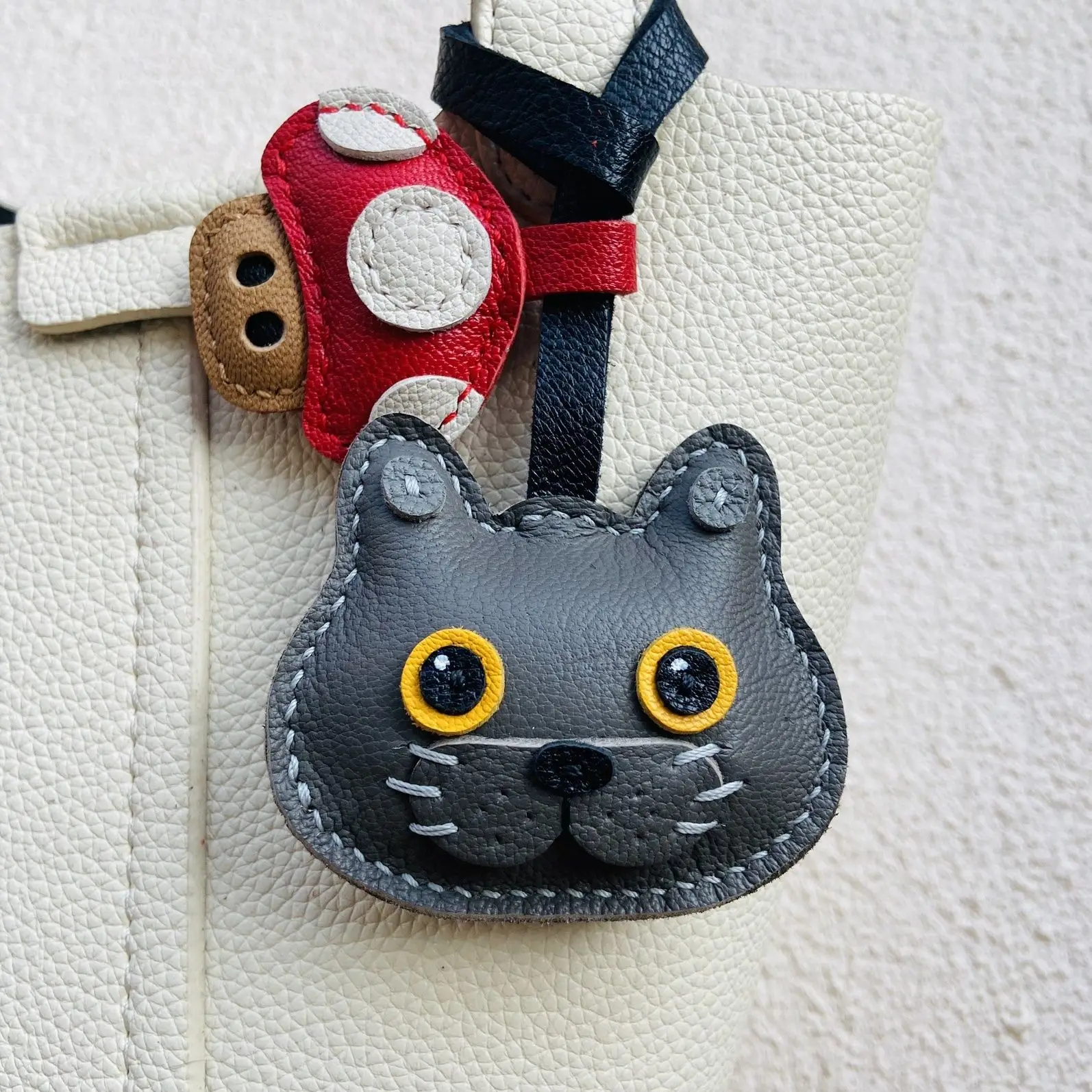 Unique Cute Sheepskin Handmade Ragdoll cat Lucky Cat Car Key Bag Pendant Handbag Crossbody Bag Pendant Girl Birthday Gift Lovely