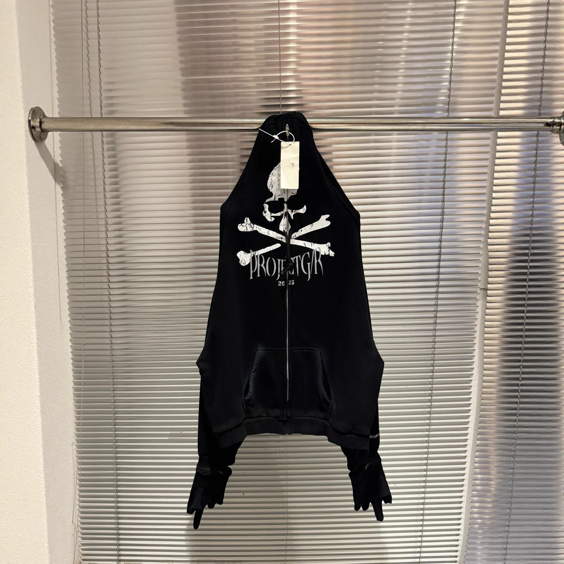 

Hip Hop Bird Graphics Print Shoulder Drop Design Black PROJECT G/R Zipper Hoodie Men Women Top Quality Cotton