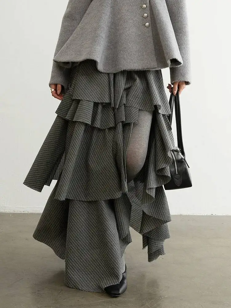 

Gray High Waist Plaid Burr Slit Irregular Long Cake Half-body Skirt Women Fashion New Spring Autumn 2026 VNCL