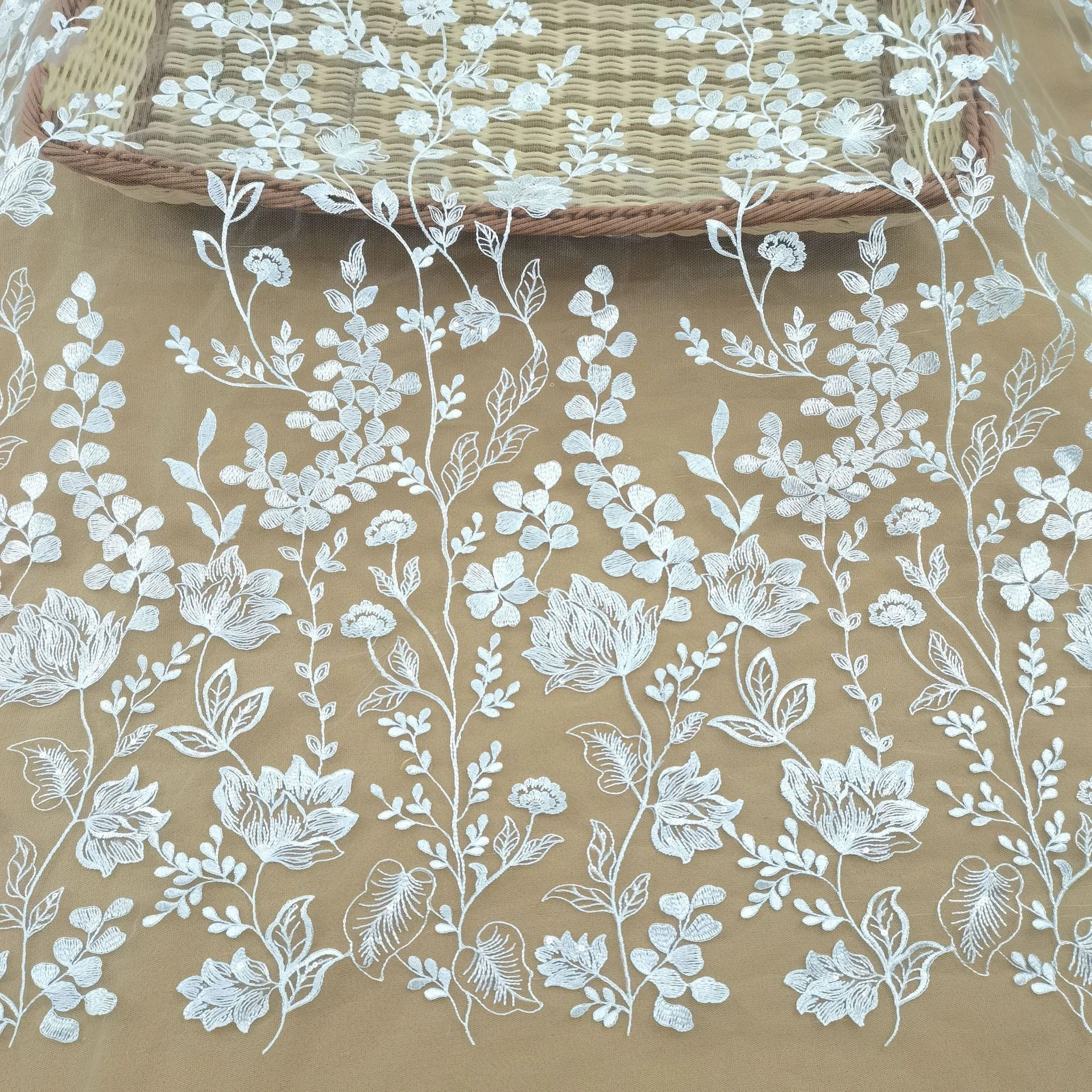 Elegant fashion bridal dress lace fabric 130cm width wedding dress fabric sequins lace selling by yard