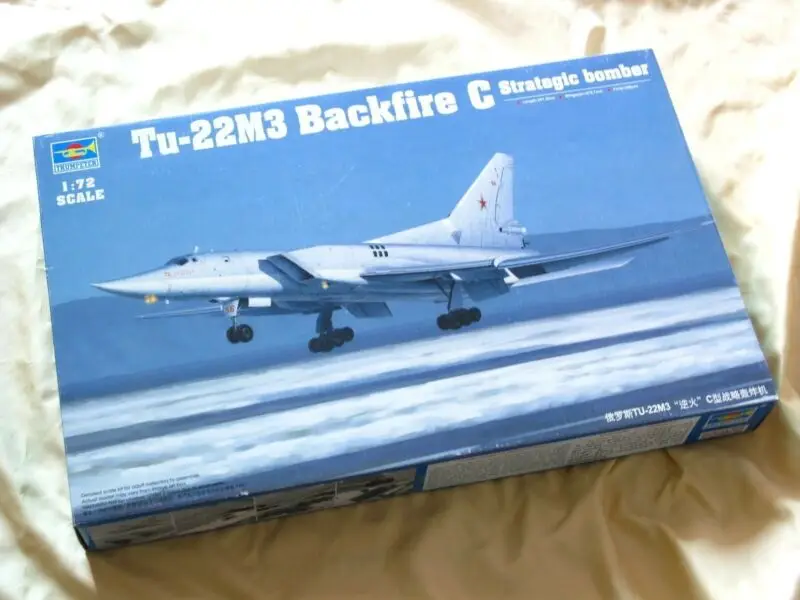 

Trumpeter 1/72 Jet Soviet Tu-22M3 Backfire-C Bomber Fighter Static 01656 Model TH07098-SMT2