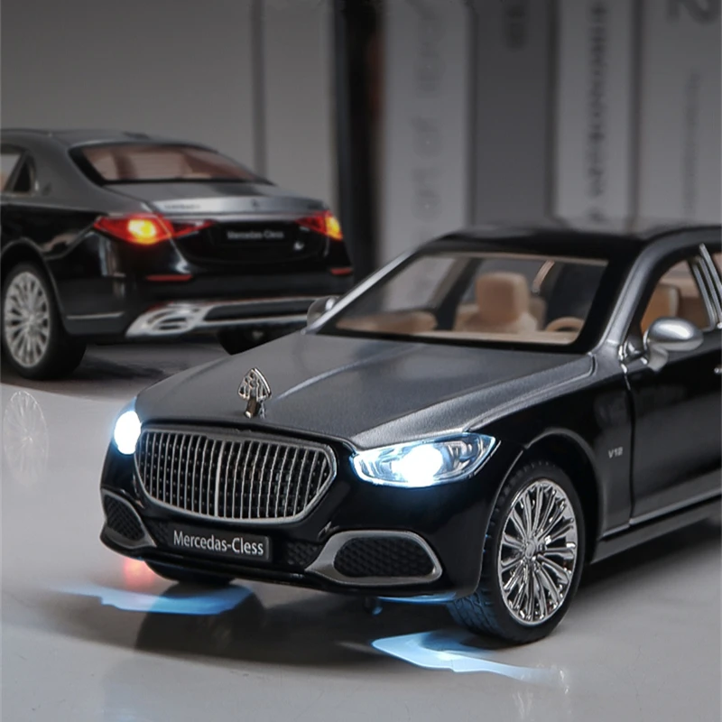 Benz Maybach S680 Diecast Metal Alloy Car Model, alta simulação de veículos de brinquedo, som e luz, presente infantil, 1:22