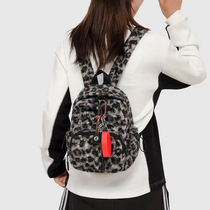 กระเป๋าเป้สะพายหลังผ้ากำมะหยี่ลายเสือดาวน่ารัก พร้อมจี้ห้อย กระเป๋าหนังสือลำลอง กระเป๋าเดินทางขนาดเล็ก กระเป๋าสะพายไหล่ทันสมัย หลายแบบ