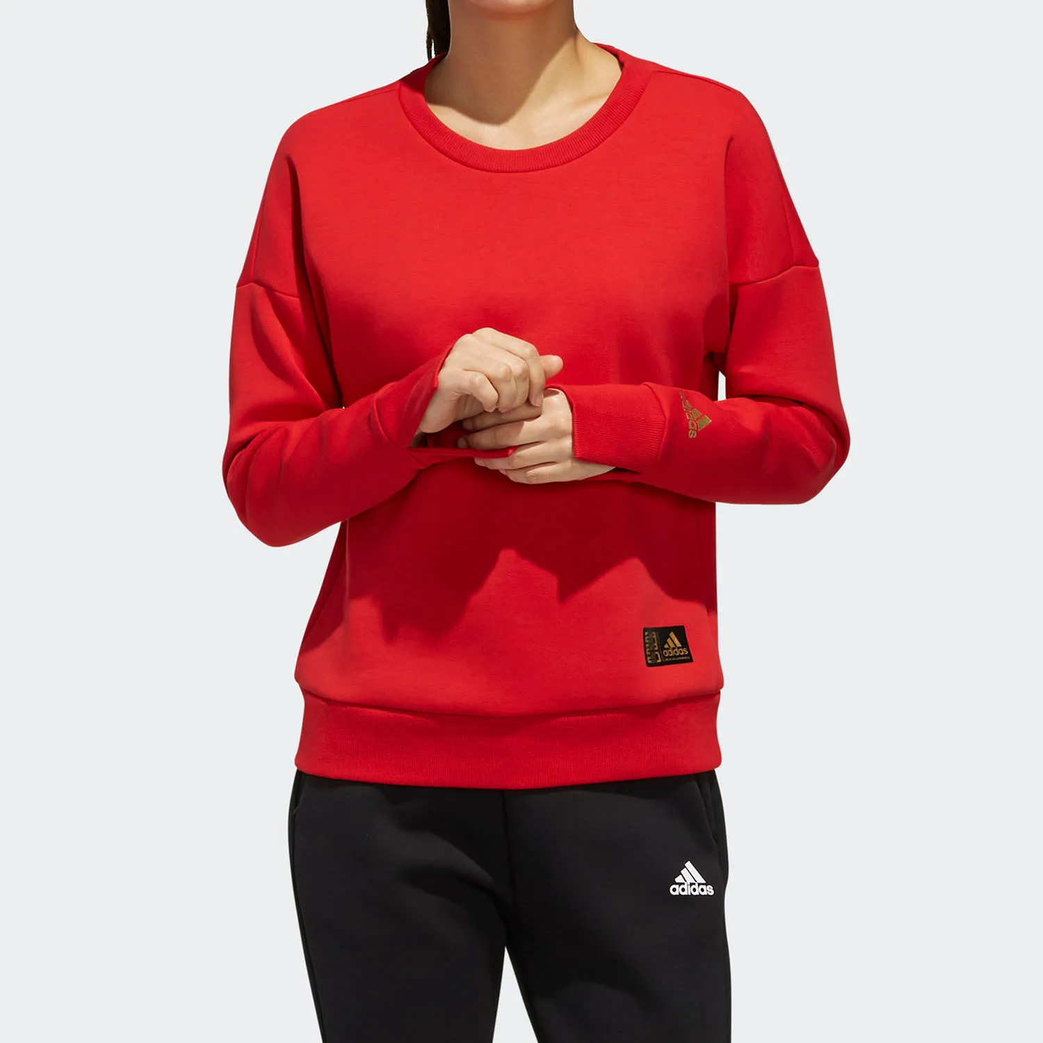 

Официальная женская трикотажная повседневная спортивная толстовка Adidas с круглым вырезом FM9272