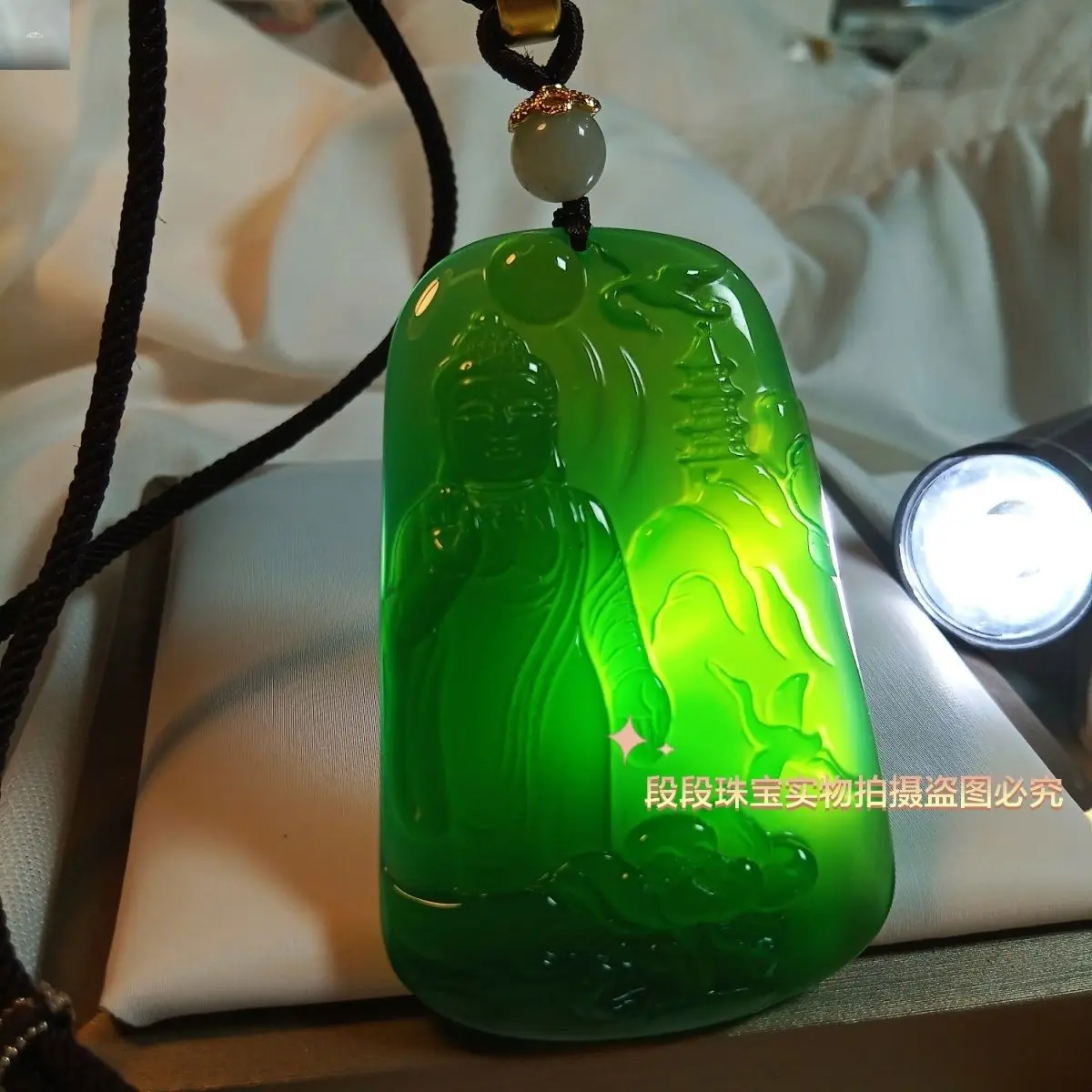 Colgante de jade natural auténtico de calcedonia de alta pureza, diseño Guanyin, verde jadeíta, verde espinaca, verde intenso