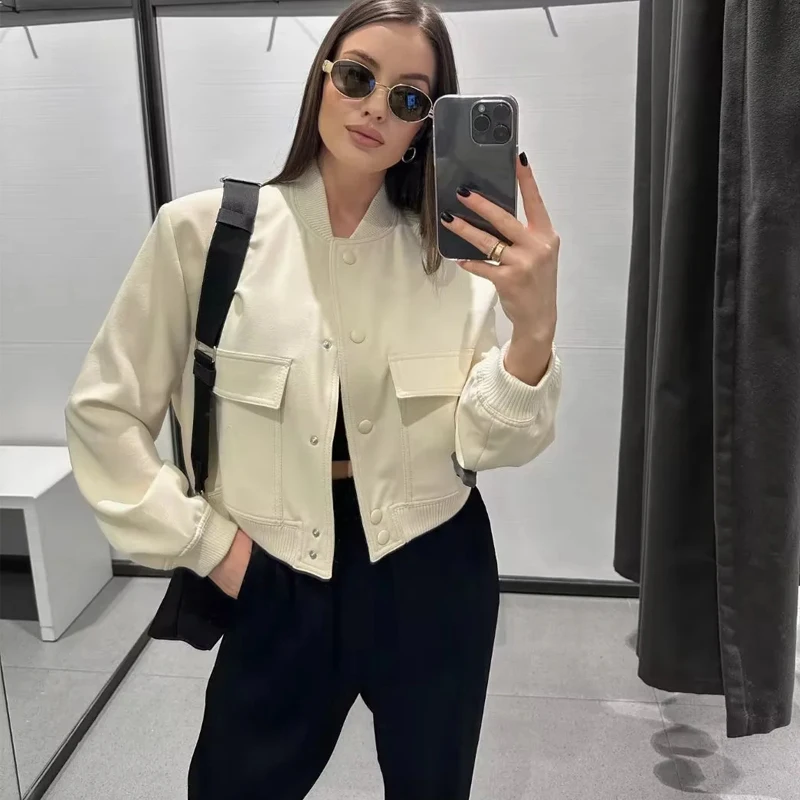 2025 Giacca bomber da donna Cappotto bianco Autunno Inverno Bottoni Baseball Aviator Giacche corte per donna Capispalla corto a maniche lunghe