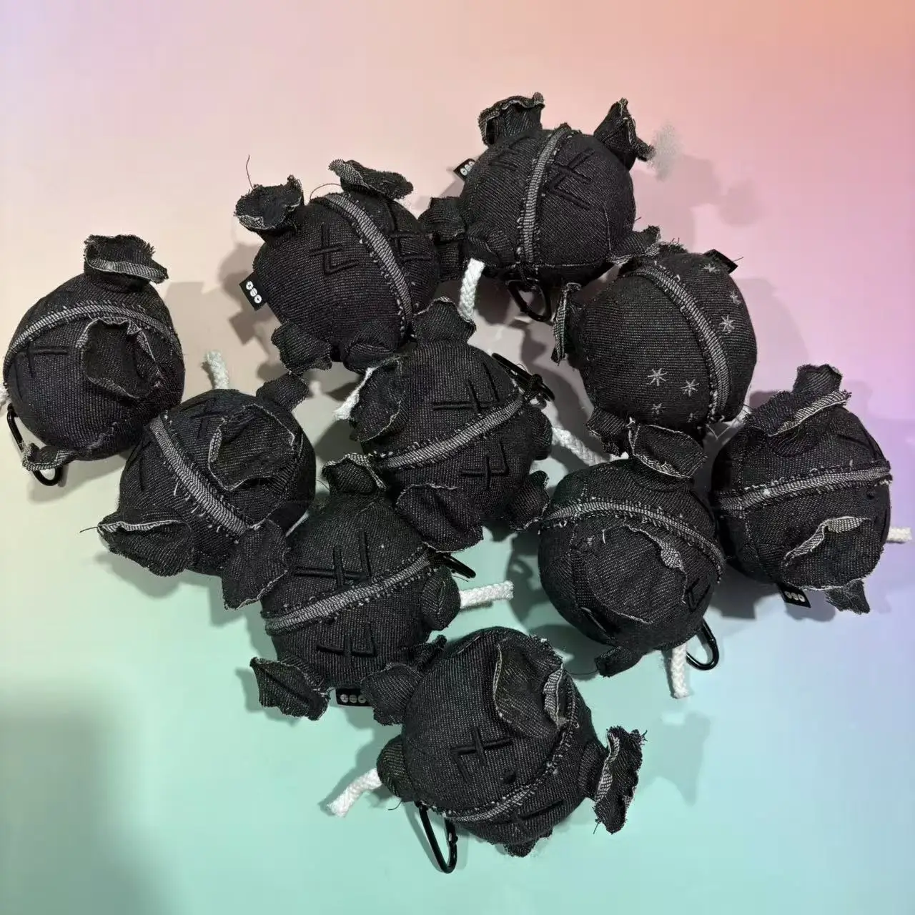 10cm Kawaii In Stock Black Denim Ball Peripheral Plush Keychains Coal Stove Pendant Plush Toy Christmas Birthday Gift For Fans - view 4
