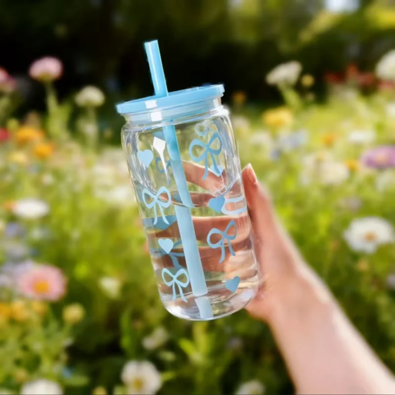 480ml Bowknot Cute Pattern Plastic Water Cup, Drop-Proof School Water Bottle with Straw, High-Value Daisy Water Cup for Gifting