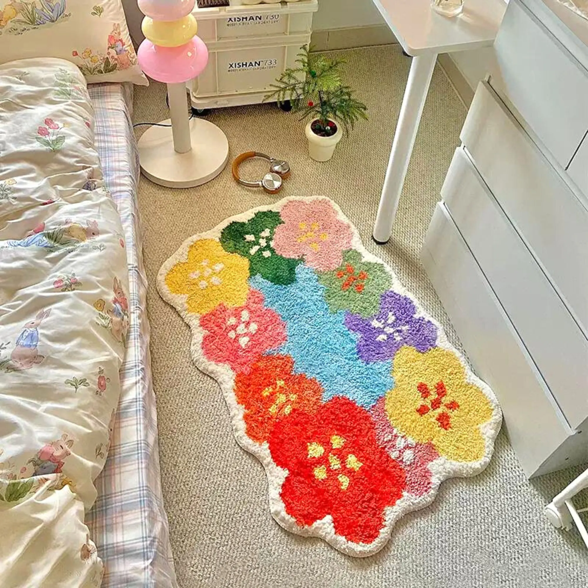 Cute Flower Rug Carpet for Bedroom Irregular Floral Rug Colorful Living Room Rug with Flower Kids Bedroom Non-slip Soft Mat