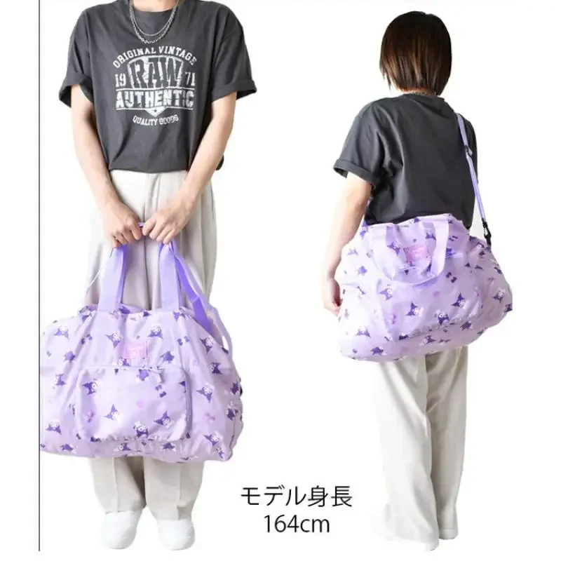 

Новая дорожная сумка Kuromi для девочек, утолщенная, водонепроницаемая, с мультяшным принтом Hello Kitty, милая складная сумка через плечо для хранения вещей