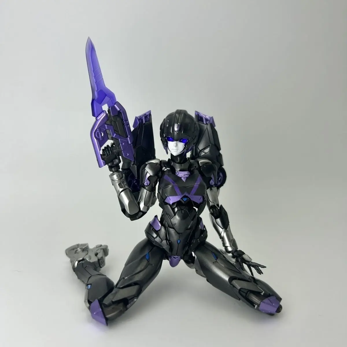 [Gerepareerde versie] MD002B Black Arcee Premium Painted Model Kit - 1:1 Originele Wind en Thunder Arcee Mecha Musume