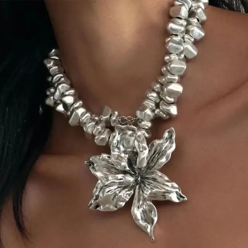 

YISON 2025 Alloy Flower Beaded Necklace for Women Exaggerated Elegant Banquet Wedding Gift Women’s Jewelry