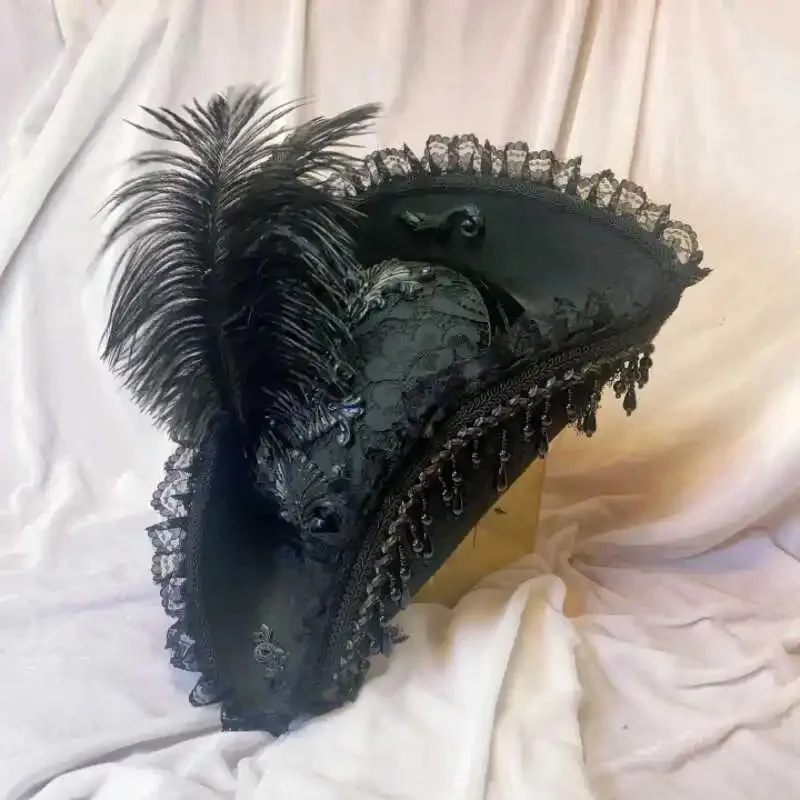 新しい海賊帽子ヴィンテージスカル三角帽子ハロウィンコスプレ海賊羽帽子映画衣類アクセサリー帽子高品質