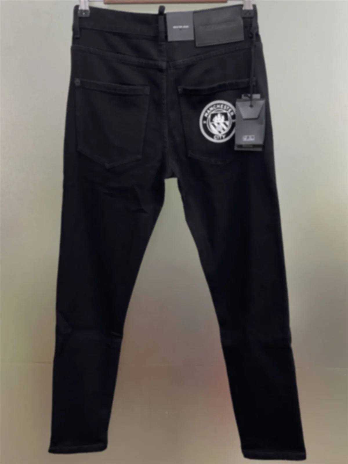 2024 Spring/Summer New D2 Jeans for Men, Water Washed, Scratched, Patched, Simple, Versatile, Slim Fit, Small Feet, Blue