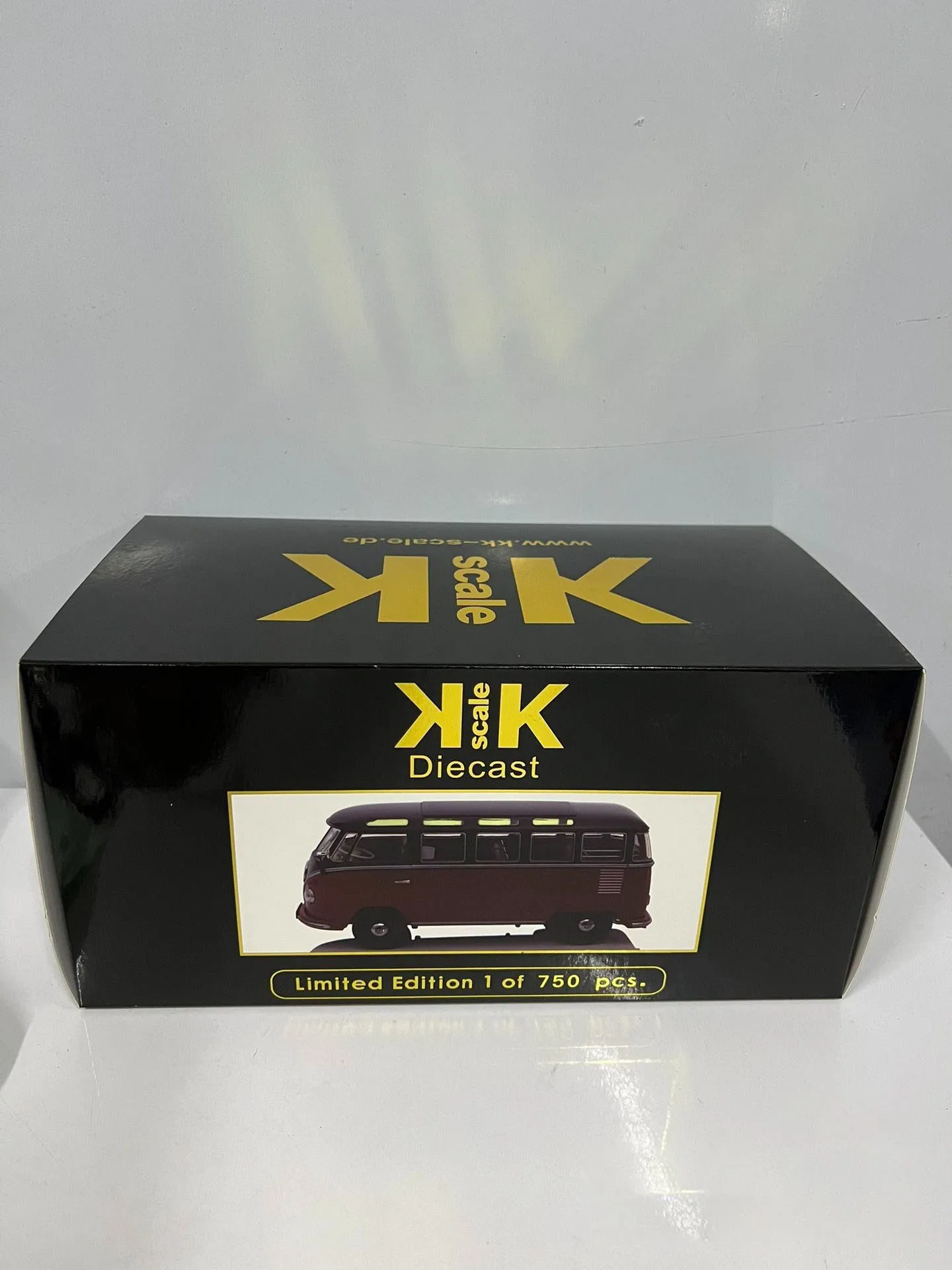 

Diecast KK 1/18 Scale VW T1 Van Car Model Collectible Toy Gift Souvenir Display Ornament
