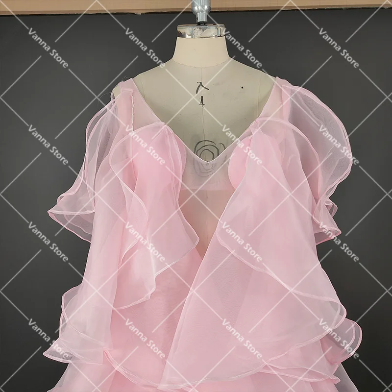 V Neck kaskadowe potargane Organza ślub bufiasta sukienka Custom Made serwet warstwowa linia Backless Plus rozmiar przepuszczalność suknia ślubna