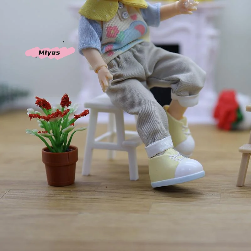 Miniature Dollhouse Double-Layer Holding Stool Plastic Footstool Sit Chair for Doll House Decorative Step Stool Home Accessories