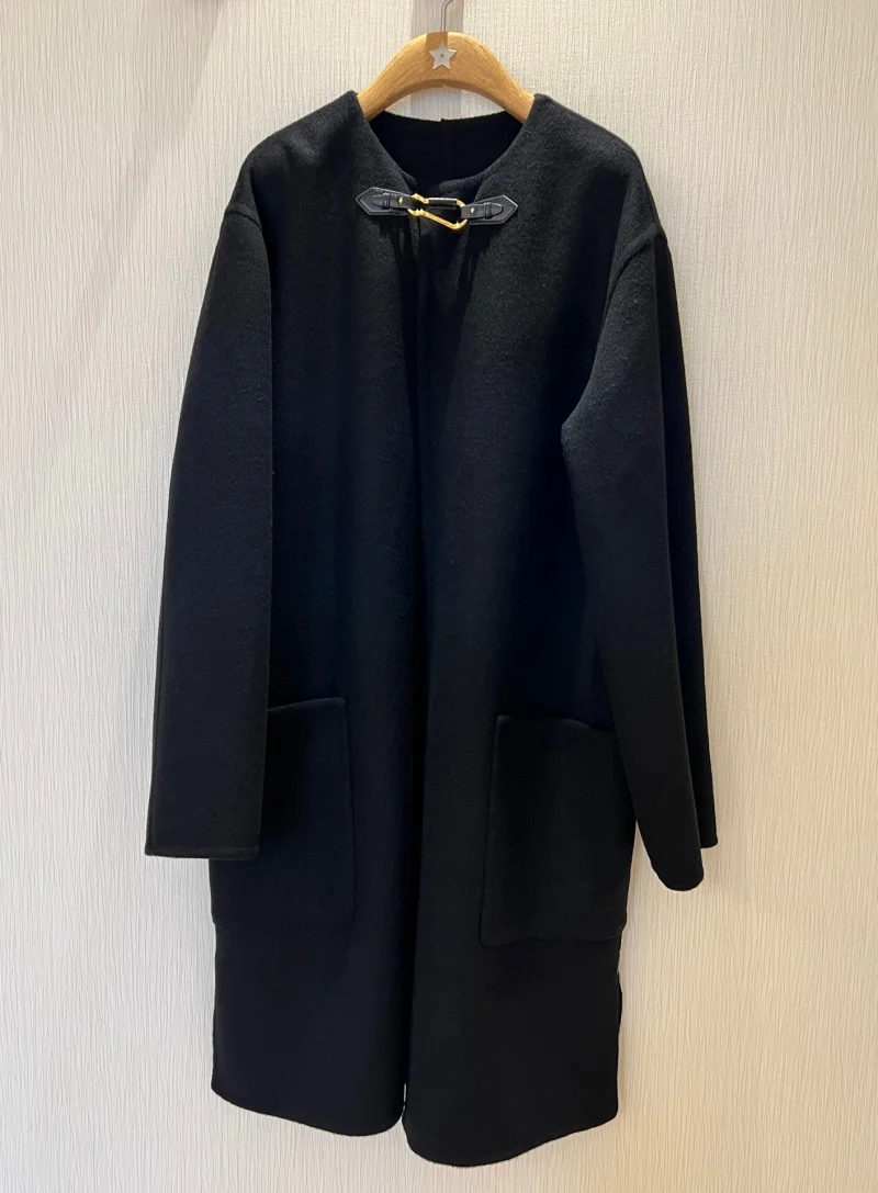 

British style women's coat, fashionable and exquisite, loose and slimming temperament, collarless long sleeved jacket