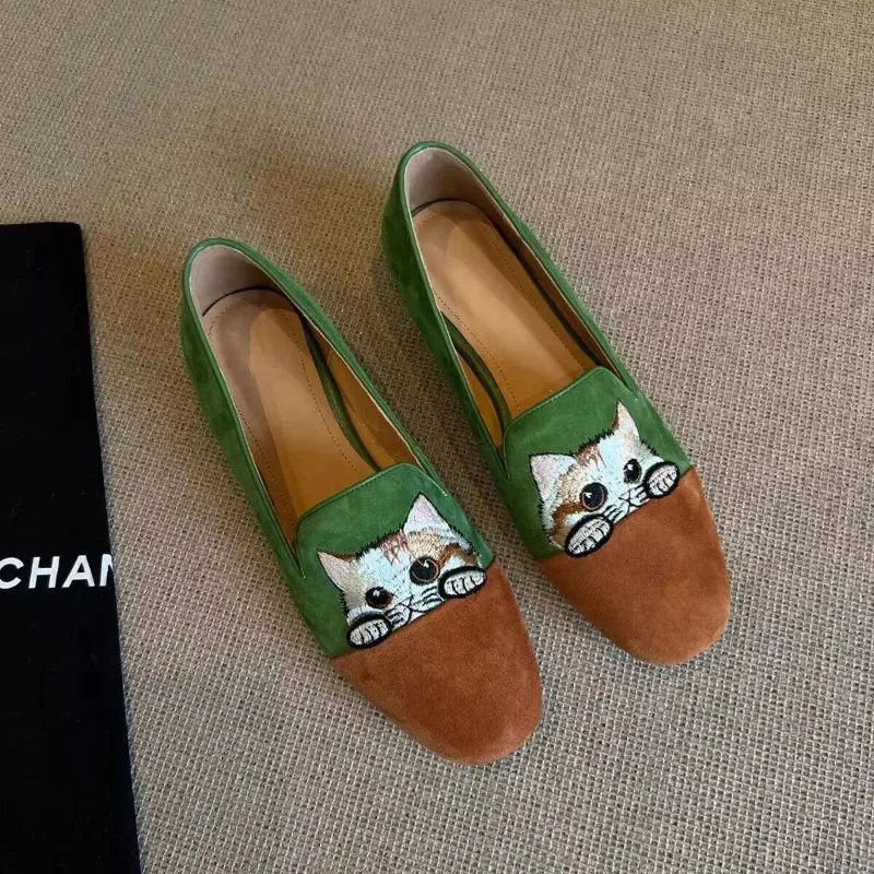 New Retro Women Flats Shoes Fashion Embroidery Casual Shoes Exquisite Square Head Loafers for Woman Designer Shoes Zapatos Mujer