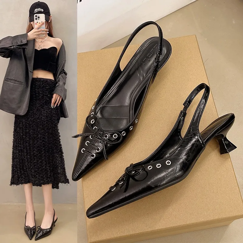 

Новинка 2023 года, летние модные черные женские босоножки на среднем каблуке с острым носком и бантом, элегантные пустые туфли на узком каблуке Женская Обувь