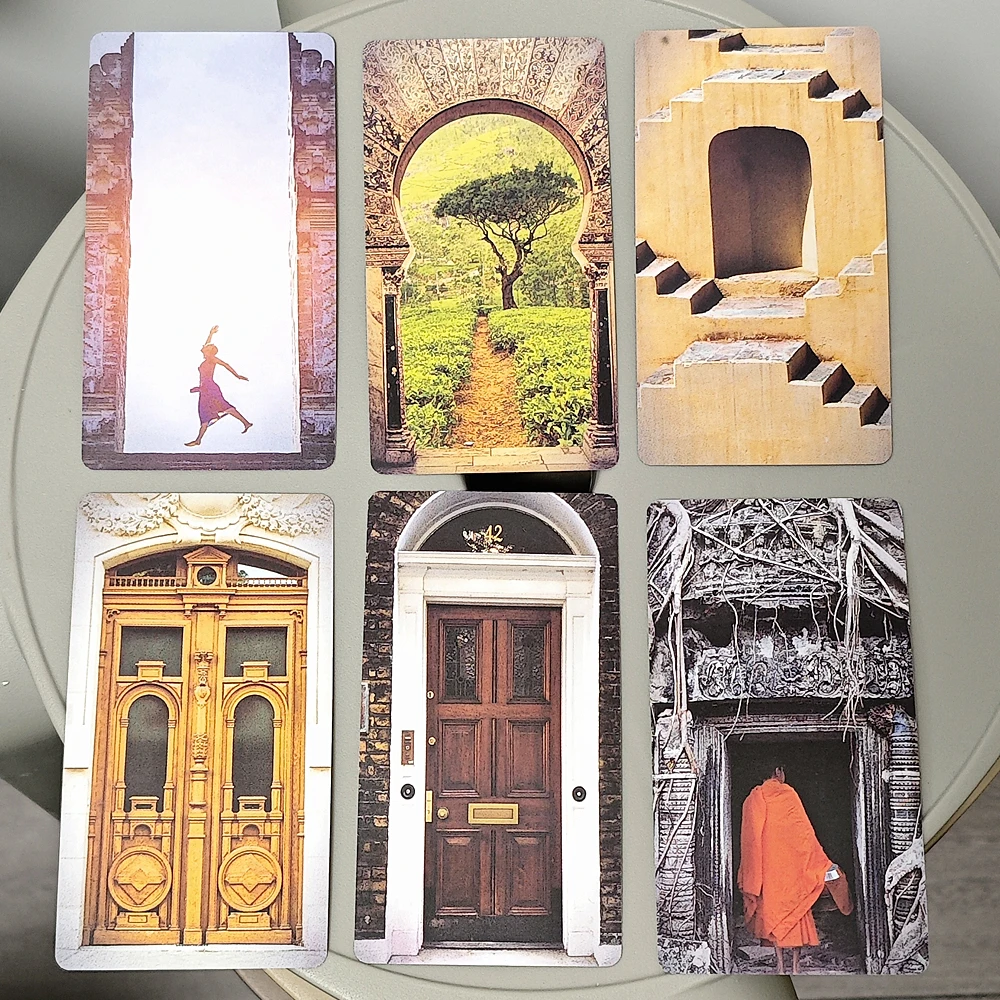 

Divine Doors Oracle Deck 10.5*6cm A 40-card Deck Behind Every Door Lies Adventure, Mystery and Inspiration