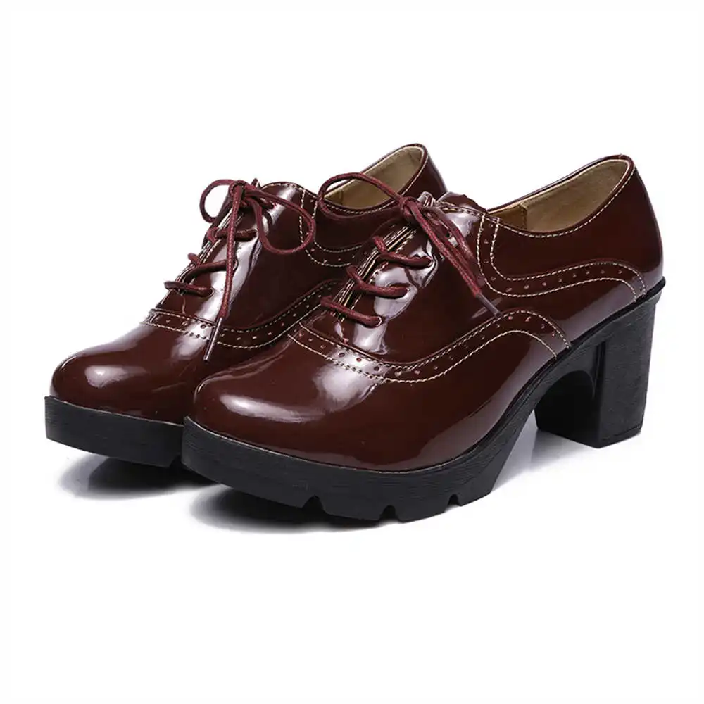 

Size 35 Cream Summer Hiking Shoes Luxury Brand Loafers Women Hiking Sneakers Sports Visitors Chassure Special Use Cosplay