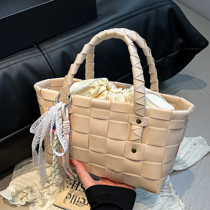 

Hand Carrying Woven Bucket Bag Women's 2025 Summer New Simple Casual Shoulder Bag Work Commuter High Sense Women's Bag