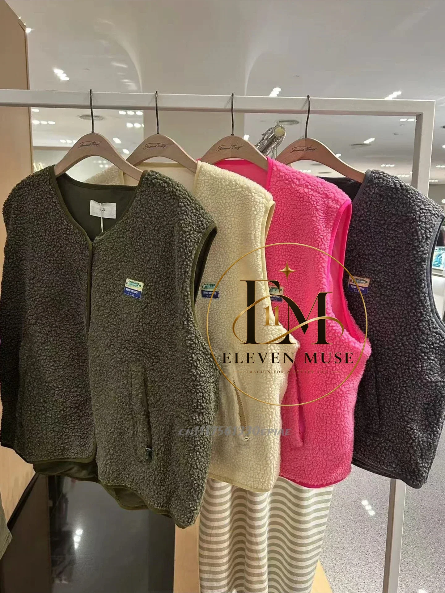 Warm Knitted Lamb Fur Vest Women American Vintage Fleece Lined Round Neck Single Button Thickened Autumn Winter Outerwear