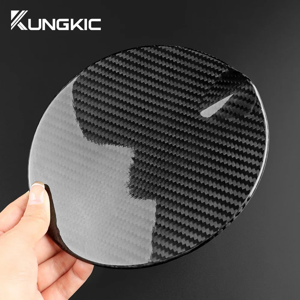 Real Dry Carbon Fiber Car Fuel Tank Cap Sticker For Abarth 595 595C 695 2012 2013 2014 2015 2016 2017 2019 2019 2020 2021 2023