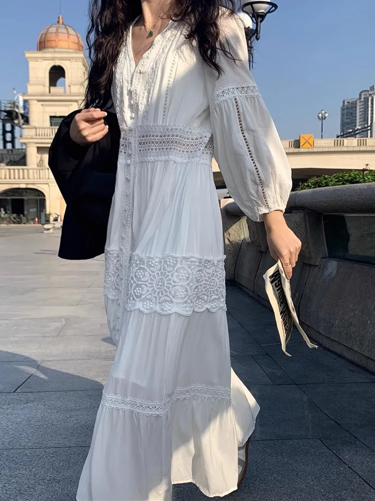 

Northwest Xinjiang Desert Travel Vacation Outfit French Lace Patchwork White Long Shirt Dress for Women with Slit