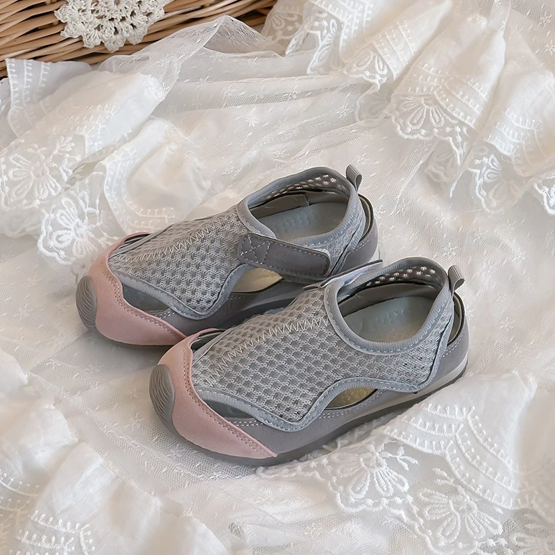 

Kids Beach Shoes Toes Capped Soft Sole Children Casual Shoes Non-slip 2026 Summer New Kids Sports Sandals Mesh Breathable