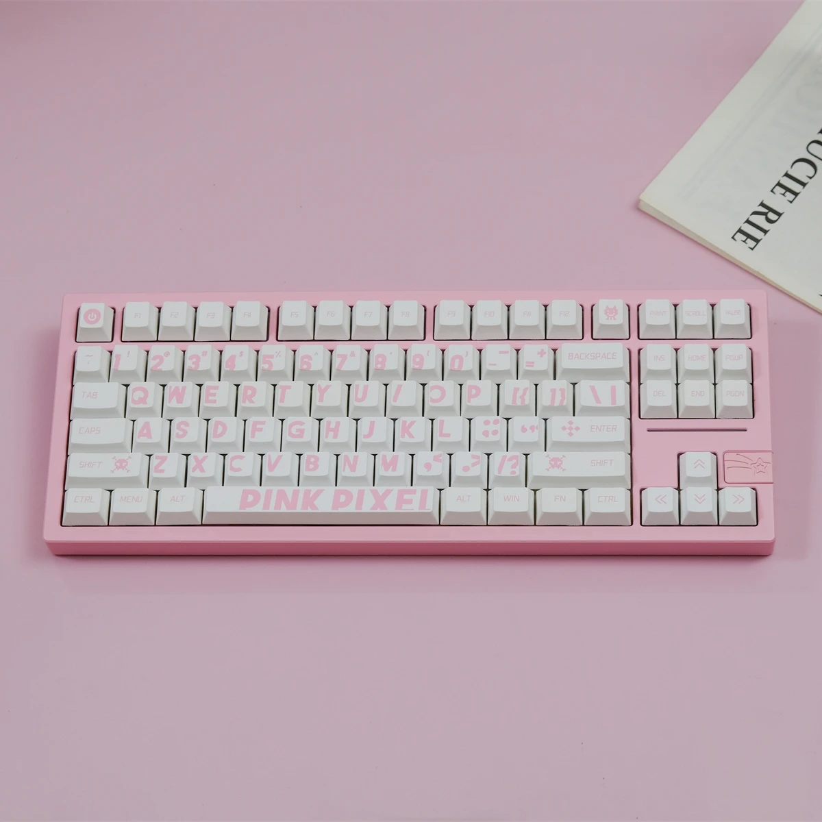 

Розовый пиксельный колпачок для клавиш PBT, оригинальная высота, сублимация, механическая клавиатура, набор «Пьяный олень», дождь 75