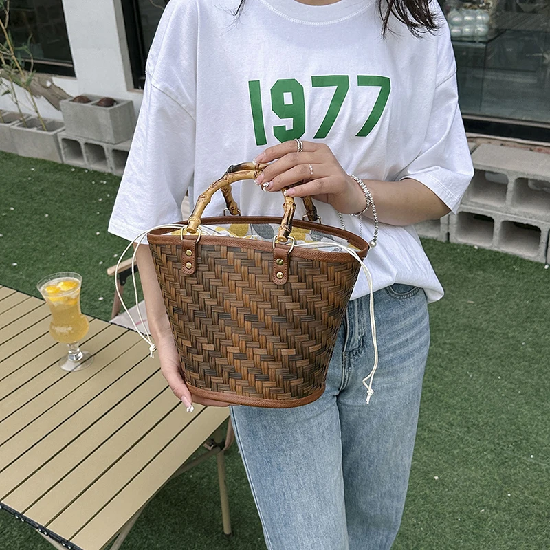 Ladies Summer Vacation Straw Handbag Ladies Rattan Bag Handwoven Beach Ring Bohemian Shoulder Bag Casual Bag Fashion Bucket Bag