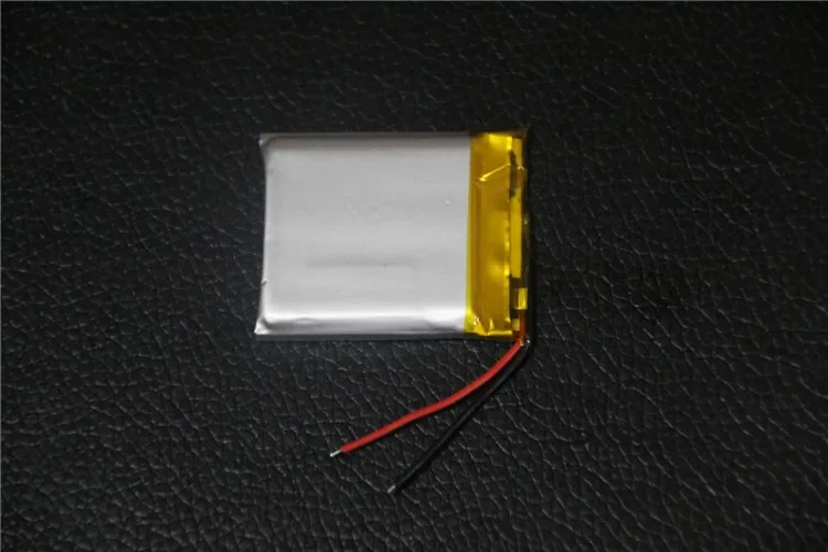 Un 3.7V 603035   Batería de polímero de litio Mini altavoces Bluetooth cañón de sonido con celda de iones de litio recargable de gran capacidad 600mah