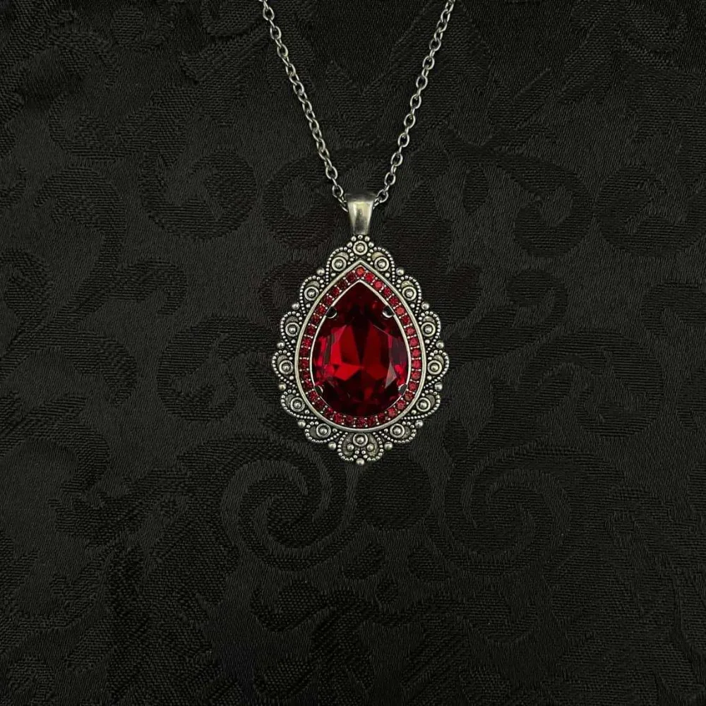 Vintage Teardrop Ancient Silver Ornate Lace Frame Red Crystal Pendant Necklace for Women Gothic Victoria Bride Wedding Jewelry