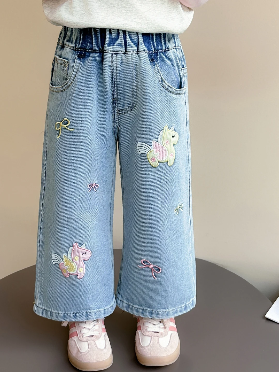 

Girls Jeans Spring 2026 New Style Children Fashionable Embroidered Straight Leg Pants Baby Casual Trousers Knot Detail