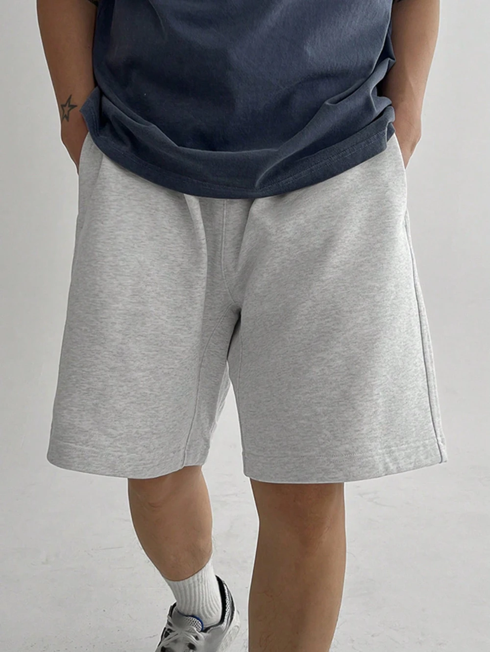 

Men's Pure Gray Elastic Waist Shorts Summer Casual Loose Fit Suitable for Fitness Outdoor and Indoor Sports gym shorts men