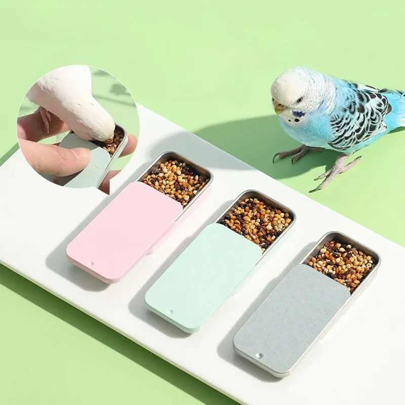 1 Pcs Bird Feeding Hand-held Feeder Mini Feeding Box Bird Training Food Jar Bird IQ Growth Training Interactive Toy