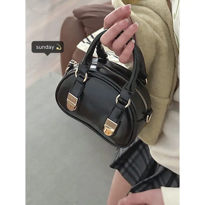 Bowling Bag Female New Style Vintage Shell Bag All-match Crossbody Bag Commuting Fashion New Wave