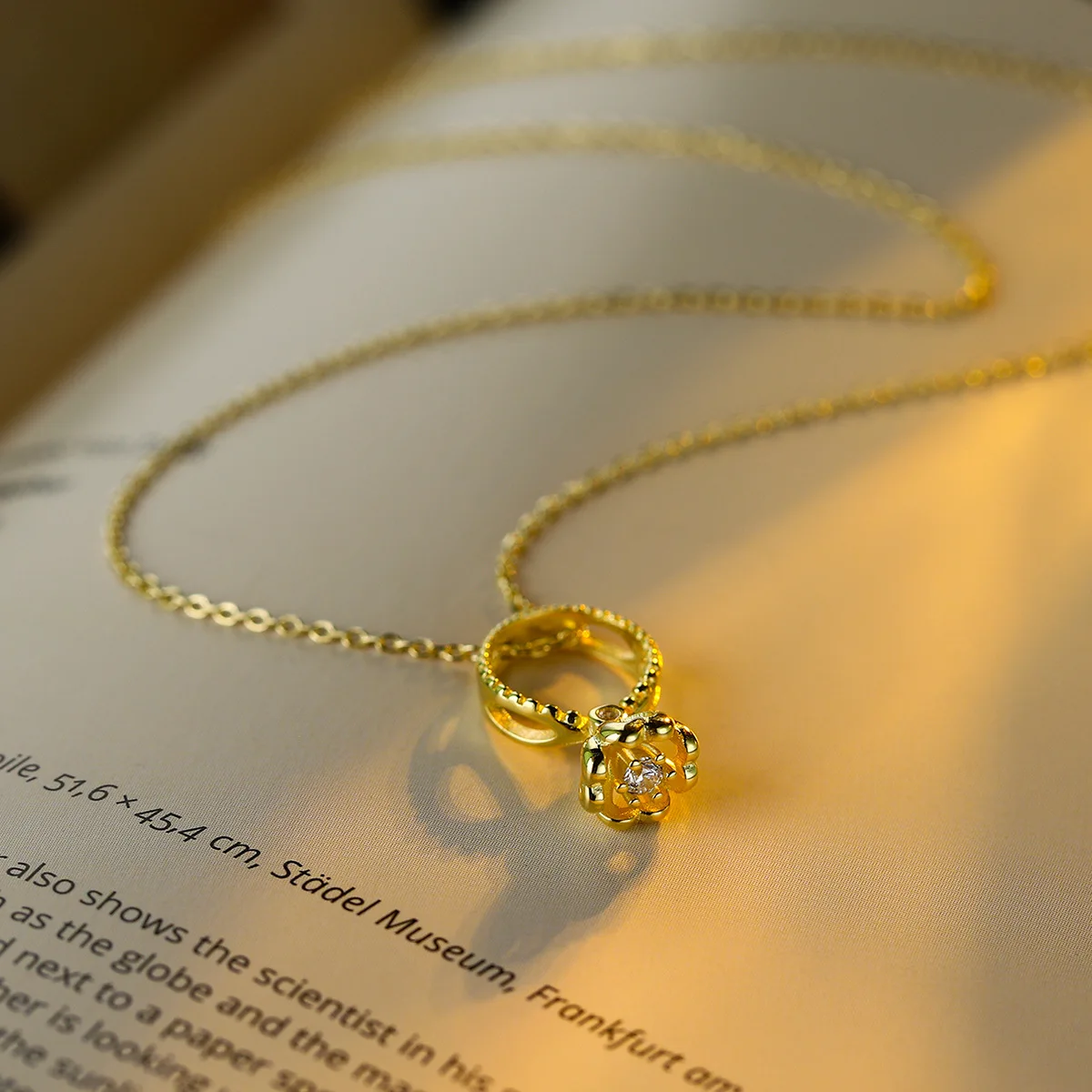 

Minimalist Stylish High-End S925 Sterling Silver Rose Ring Pendant Necklace Simple and Elegant Versatile Collarbone Chain